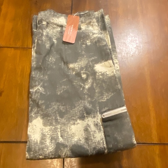 SHEIN SXY Ladies Tie Dye Split Front Denim Skirt With Functional Pockets - Picture 2 of 13